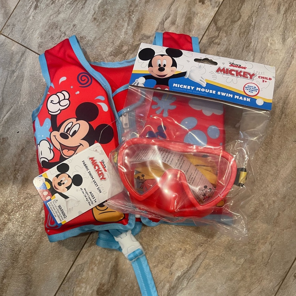 Mickey Mouse Swim Vest and Mask Set